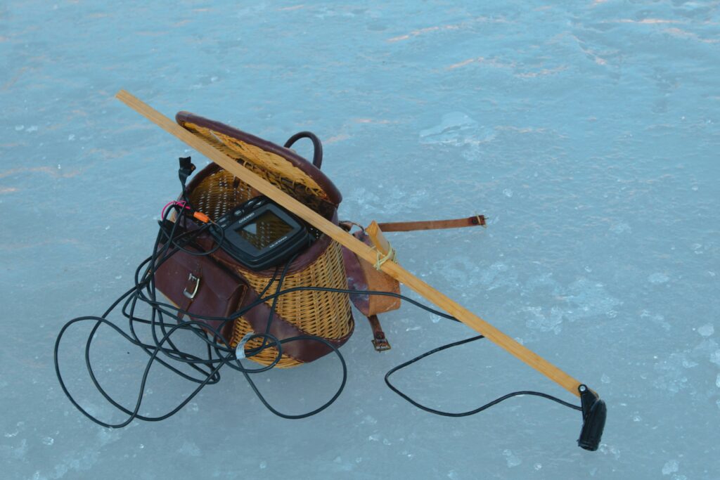 ice fishing gear3