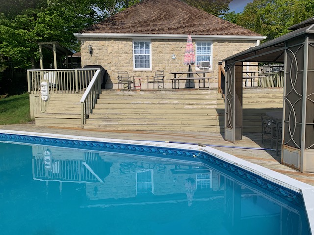 Lake Front Cozy Cottage with Outdoor Saltwater Pool Overlooking Upper Rideau Lake